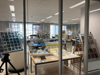 化学の力で太陽電池の常識を超えろ！ の画像